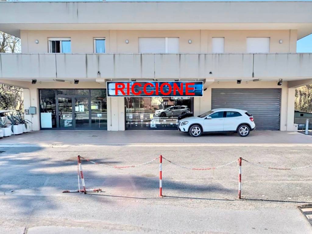 negozio in vendita a Riccione