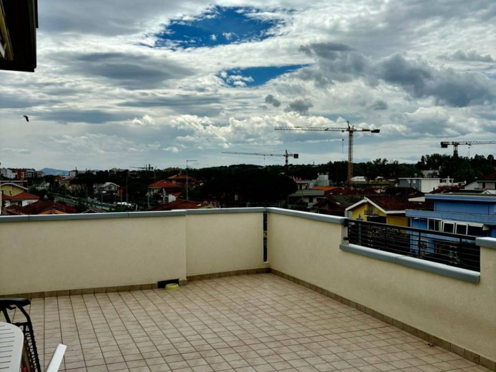 appartamento in vendita a Riccione in zona Alba