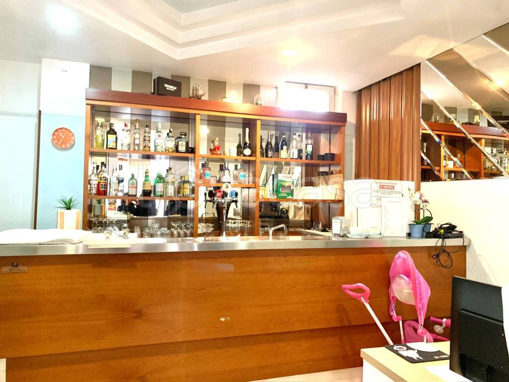 ufficio in vendita a Riccione in zona Alba
