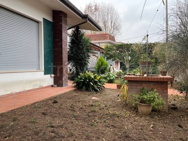 casa indipendente in vendita a Riccione