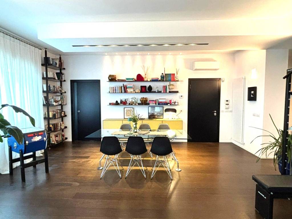 appartamento in vendita a Riccione in zona Marano