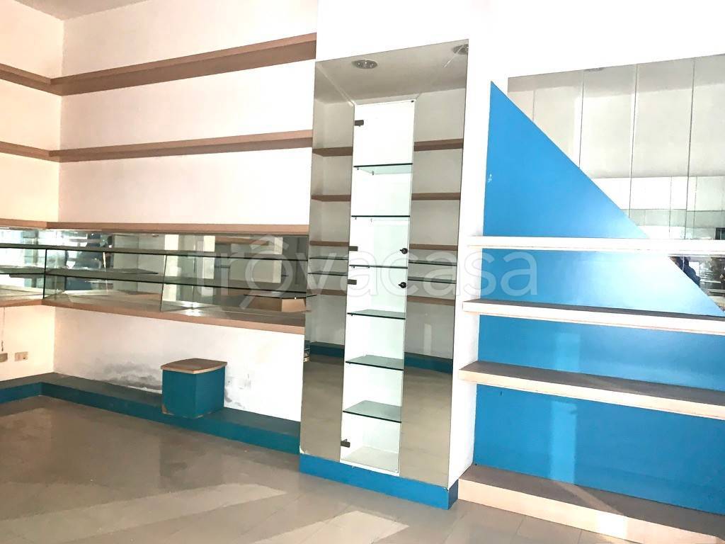 negozio in vendita a Riccione