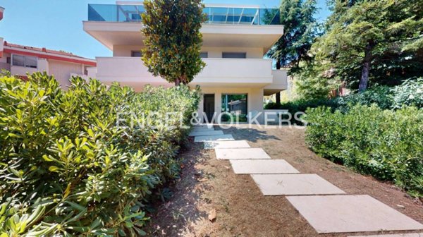 appartamento in vendita a Riccione in zona Centro Storico