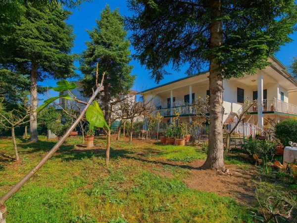 casa indipendente in vendita a Riccione in zona Alba