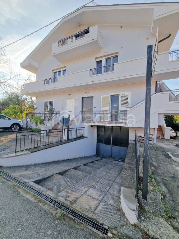 locale commerciale in vendita a Riccione