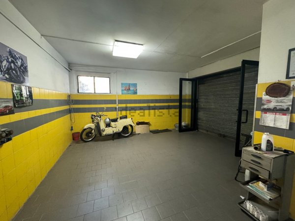 negozio in vendita a Riccione