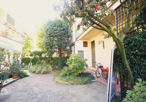 casa indipendente in vendita a Riccione in zona Centro Storico