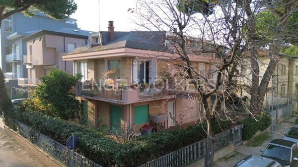 casa indipendente in vendita a Riccione in zona Alba