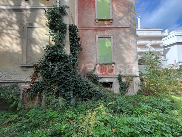 casa indipendente in vendita a Riccione in zona Alba