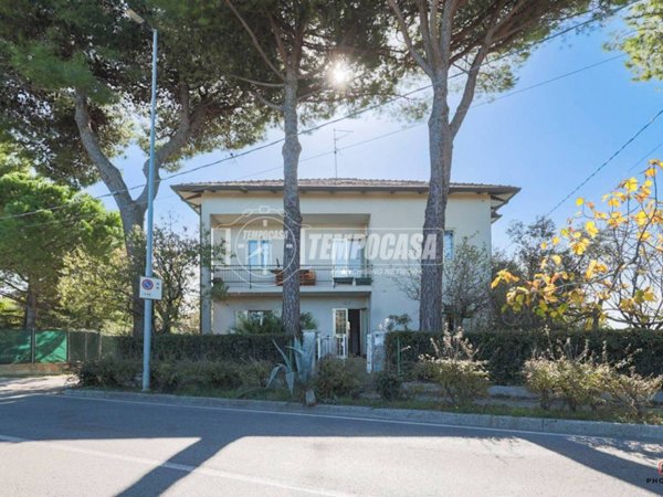 casa indipendente in vendita a Riccione