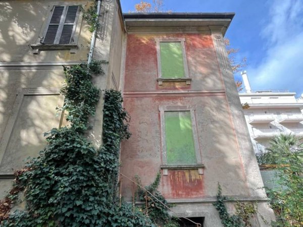 casa indipendente in vendita a Riccione in zona Alba