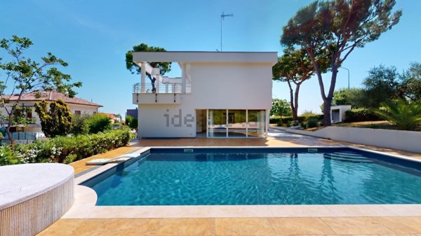 casa indipendente in vendita a Riccione
