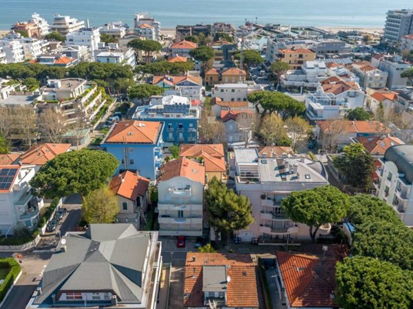 appartamento in vendita a Riccione in zona Alba