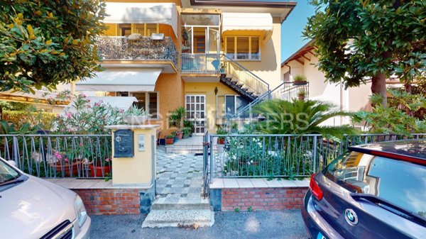 casa indipendente in vendita a Riccione