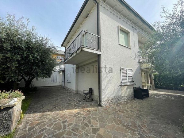 casa indipendente in vendita a Riccione