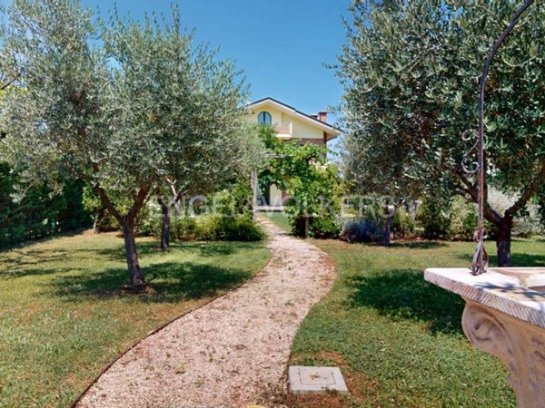 casa indipendente in vendita a Riccione