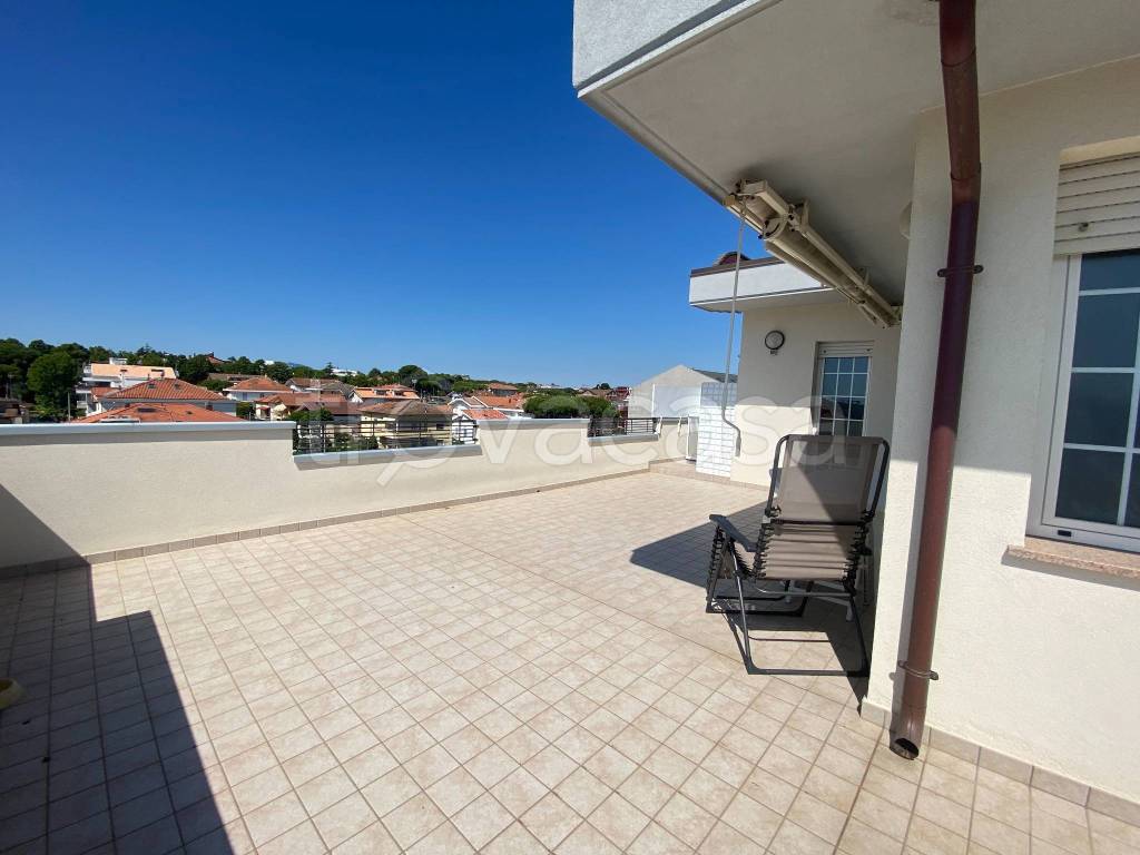 appartamento in vendita a Riccione in zona Alba