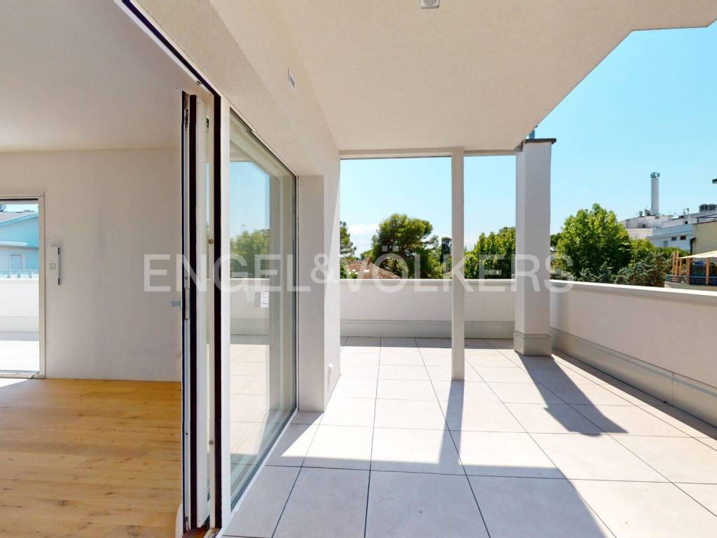 appartamento in vendita a Riccione in zona Alba