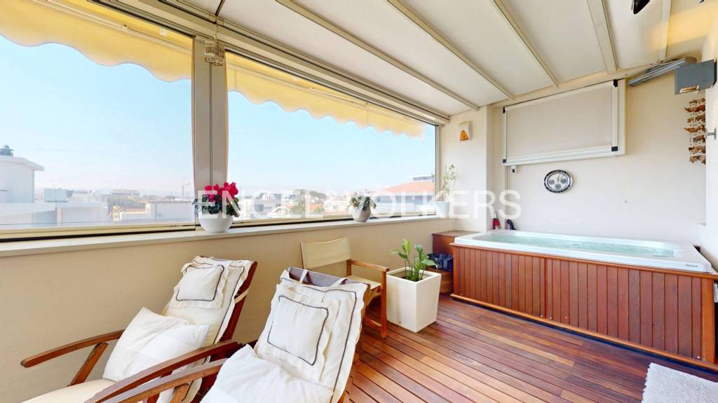 appartamento in vendita a Riccione in zona Alba