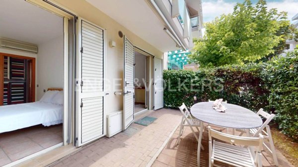 appartamento in vendita a Riccione in zona Alba