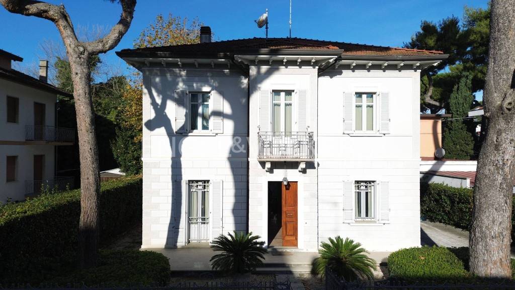 casa indipendente in vendita a Riccione