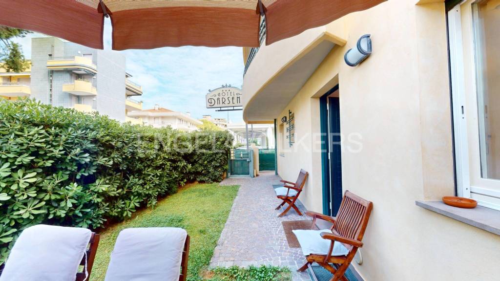 appartamento in vendita a Riccione in zona Alba