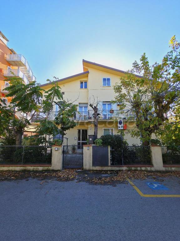 appartamento in vendita a Riccione in zona Alba