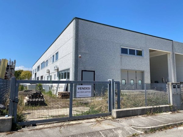 locale commerciale in vendita a Riccione in zona San Lorenzo