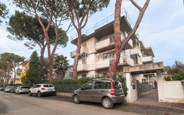 appartamento in vendita a Riccione in zona Centro Storico