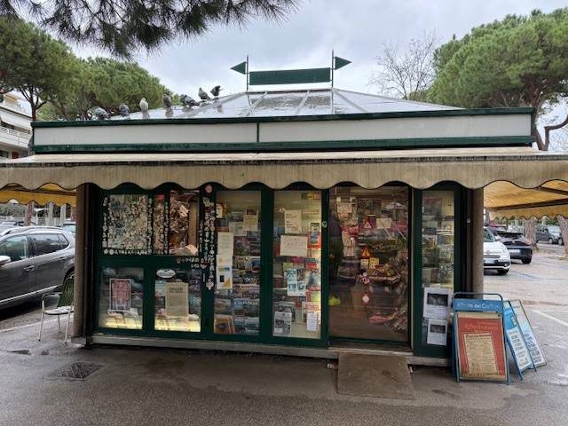 negozio in vendita a Riccione