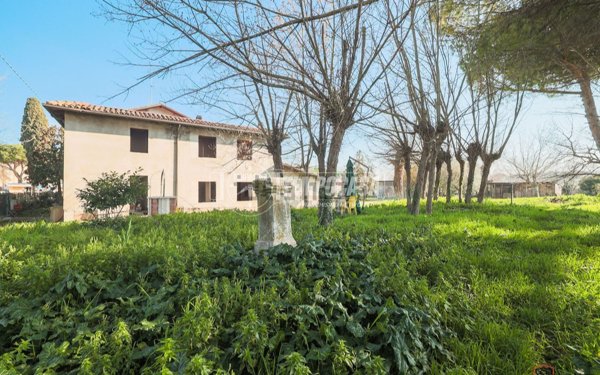 casa indipendente in vendita a Riccione in zona San Lorenzo