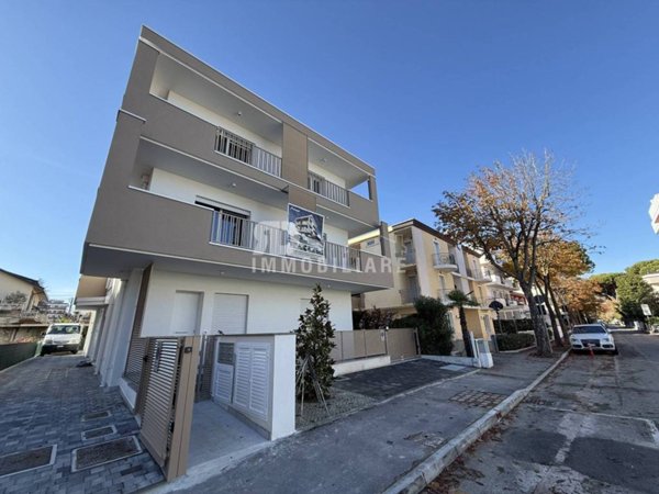 appartamento in vendita a Riccione in zona Alba
