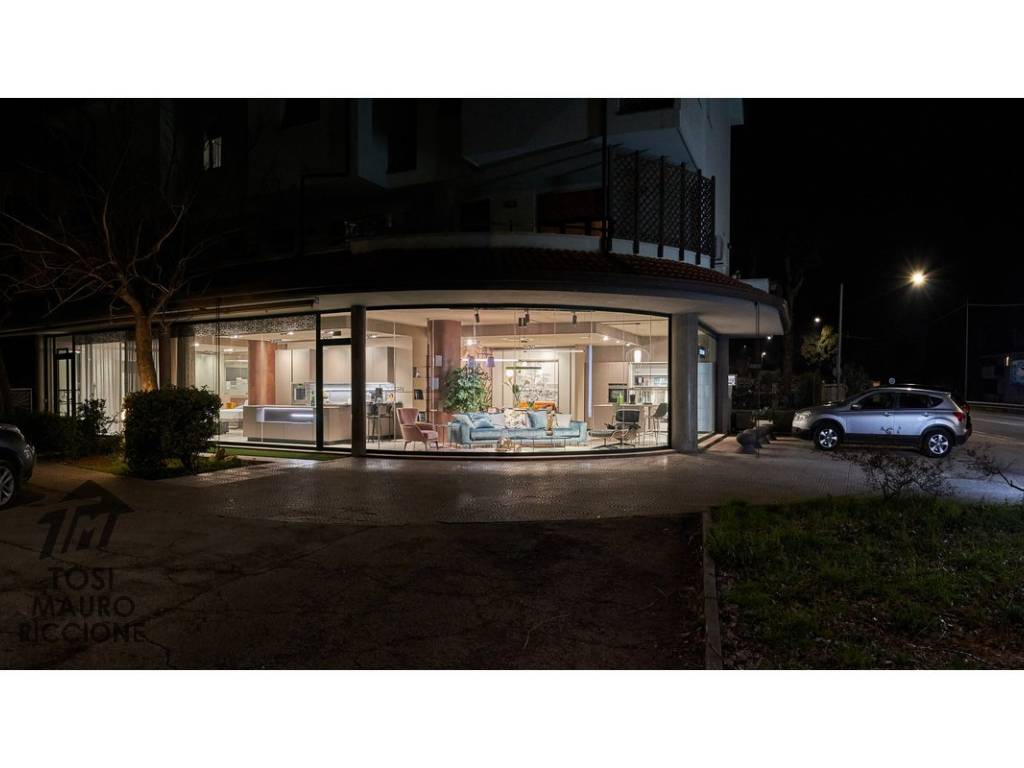 negozio in vendita a Riccione