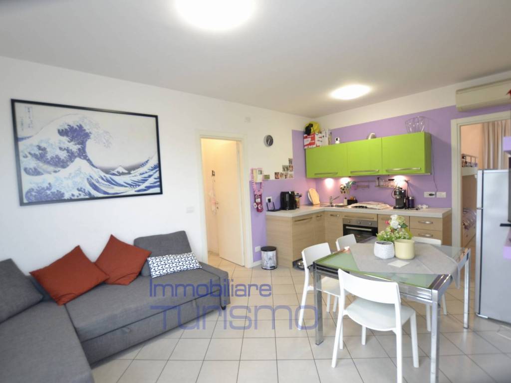 appartamento in vendita a Riccione in zona Alba