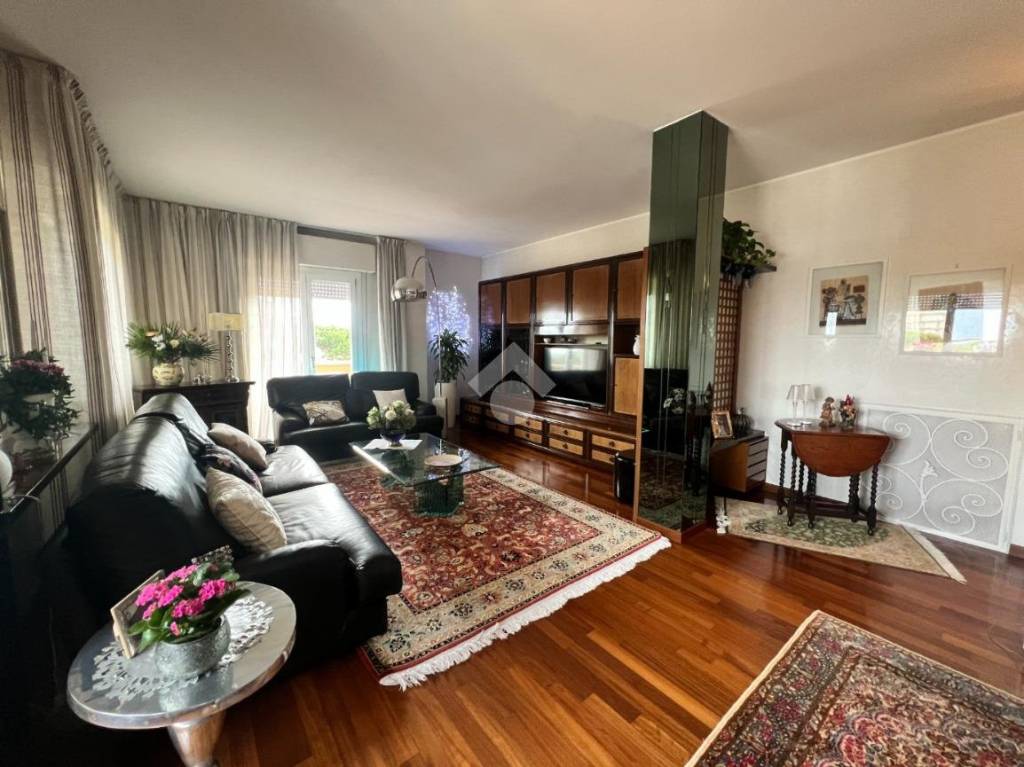 appartamento in vendita a Riccione