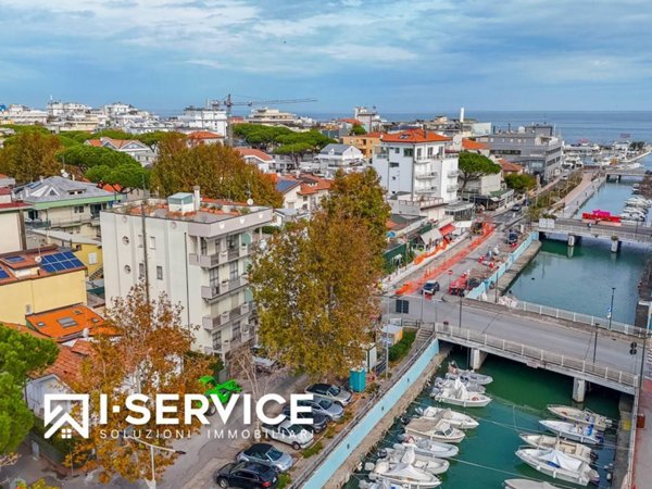 appartamento in vendita a Riccione in zona Marano