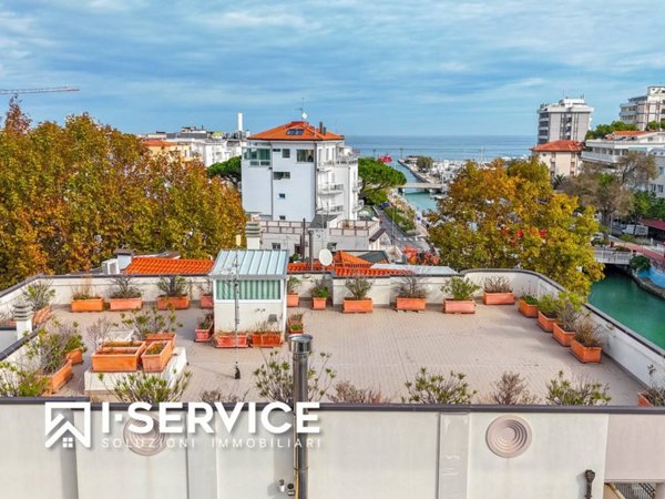 appartamento in vendita a Riccione in zona Alba