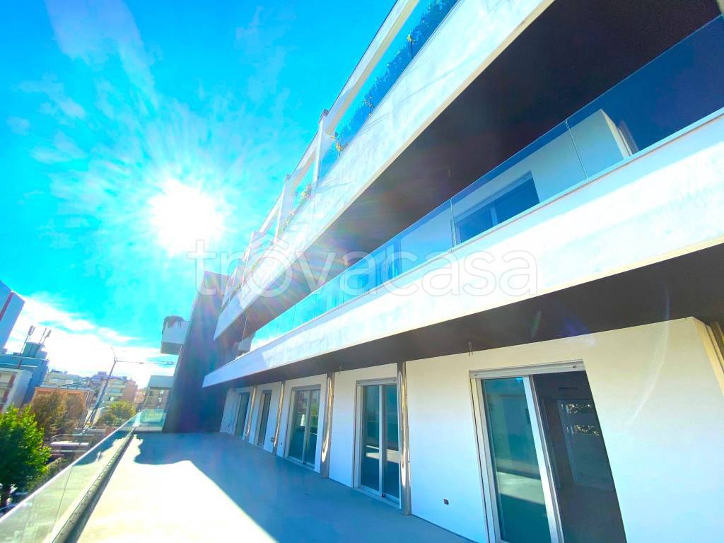 appartamento in vendita a Riccione in zona Alba