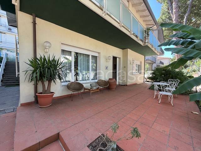 casa indipendente in vendita a Riccione