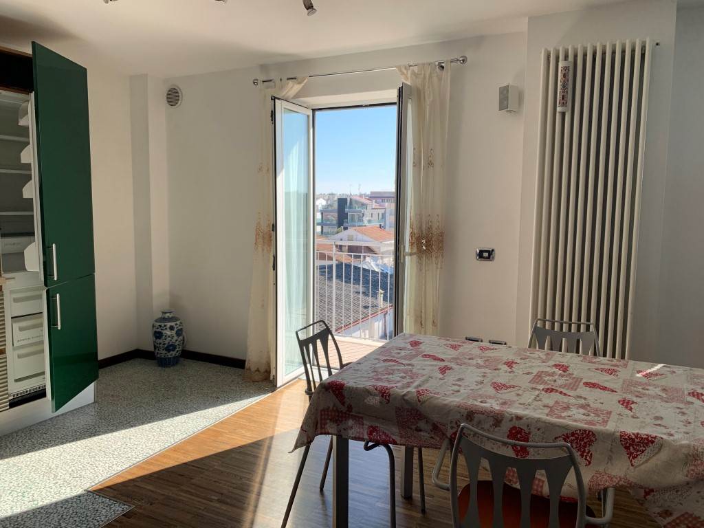 appartamento in vendita a Riccione in zona Alba