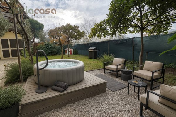 appartamento in vendita a Riccione in zona Alba