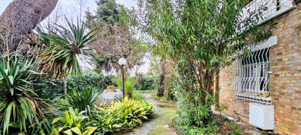 casa indipendente in vendita a Riccione