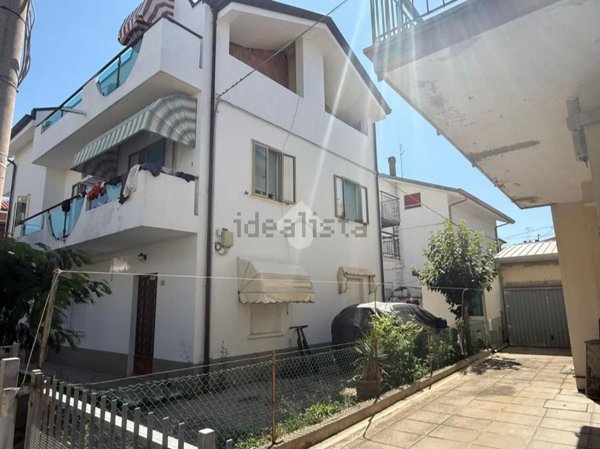 appartamento in vendita a Riccione in zona Alba