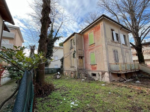 casa indipendente in vendita a Riccione
