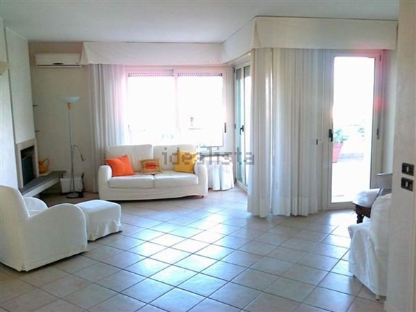 appartamento in vendita a Riccione in zona Marano