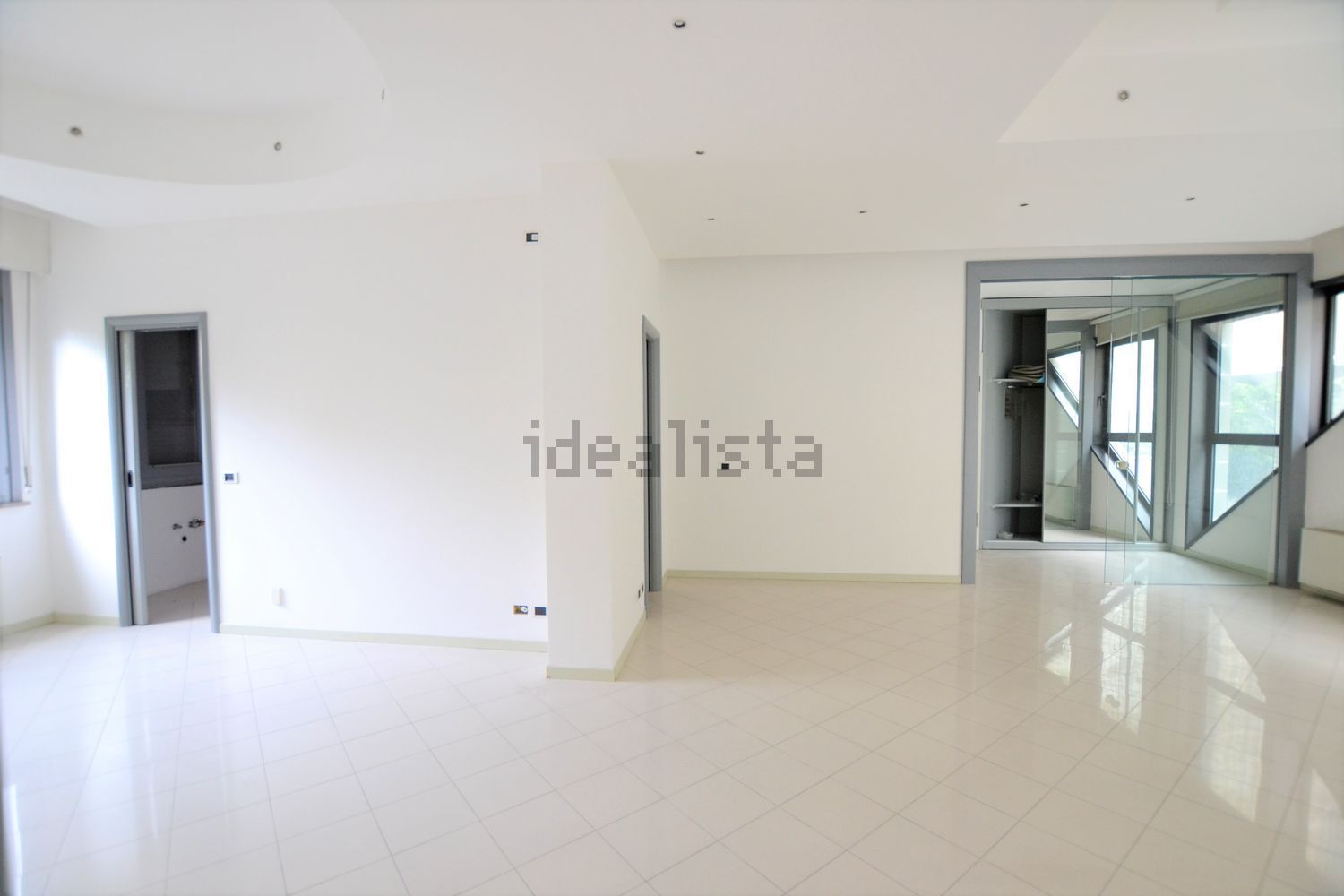 appartamento in vendita a Riccione in zona Centro Storico