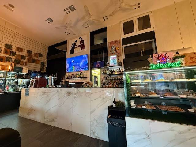 negozio in vendita a Riccione in zona Centro Storico