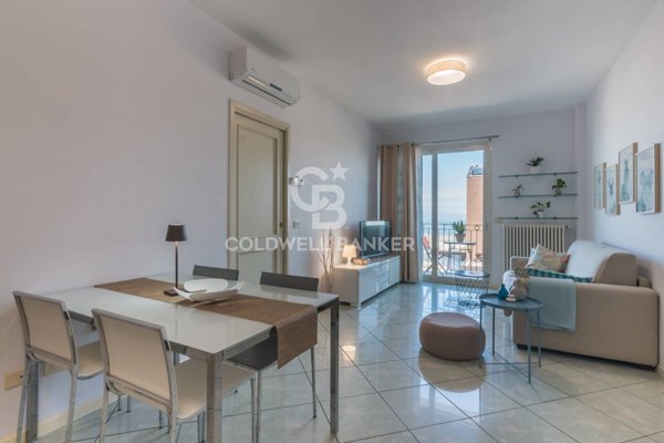 appartamento in vendita a Riccione in zona Alba