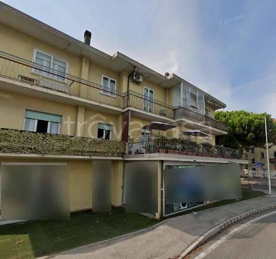 negozio in vendita a Riccione