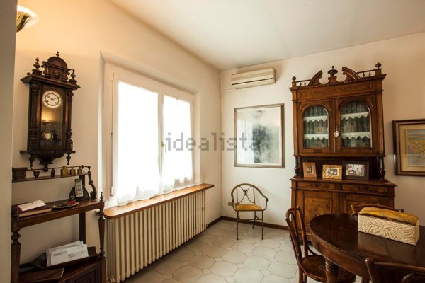 casa indipendente in vendita a Riccione in zona Centro Storico